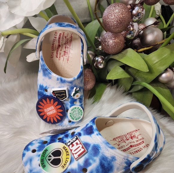 Crocs Levi's x Classic Clog 'Tie-Dye' new - Picture 2 of 6
